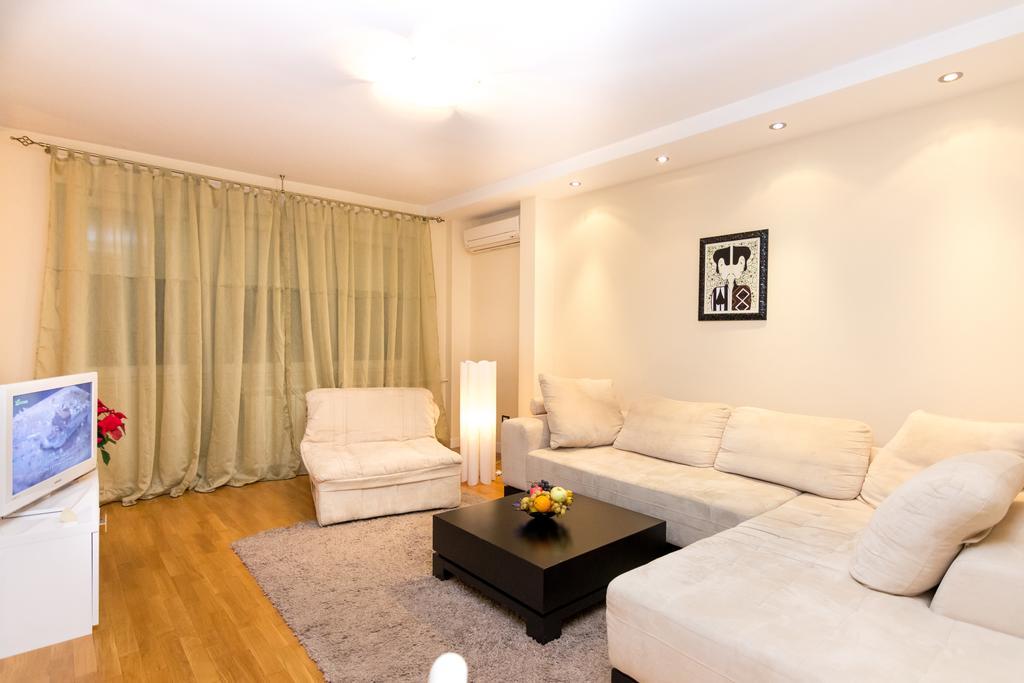 Slavija Square Apartments Belgrado Habitación foto